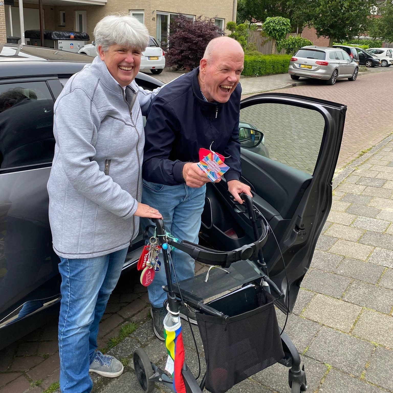 Foto 5 jarig jubileum Auto Maatje Twenterand Helga Harbers en Jan Zandbergen